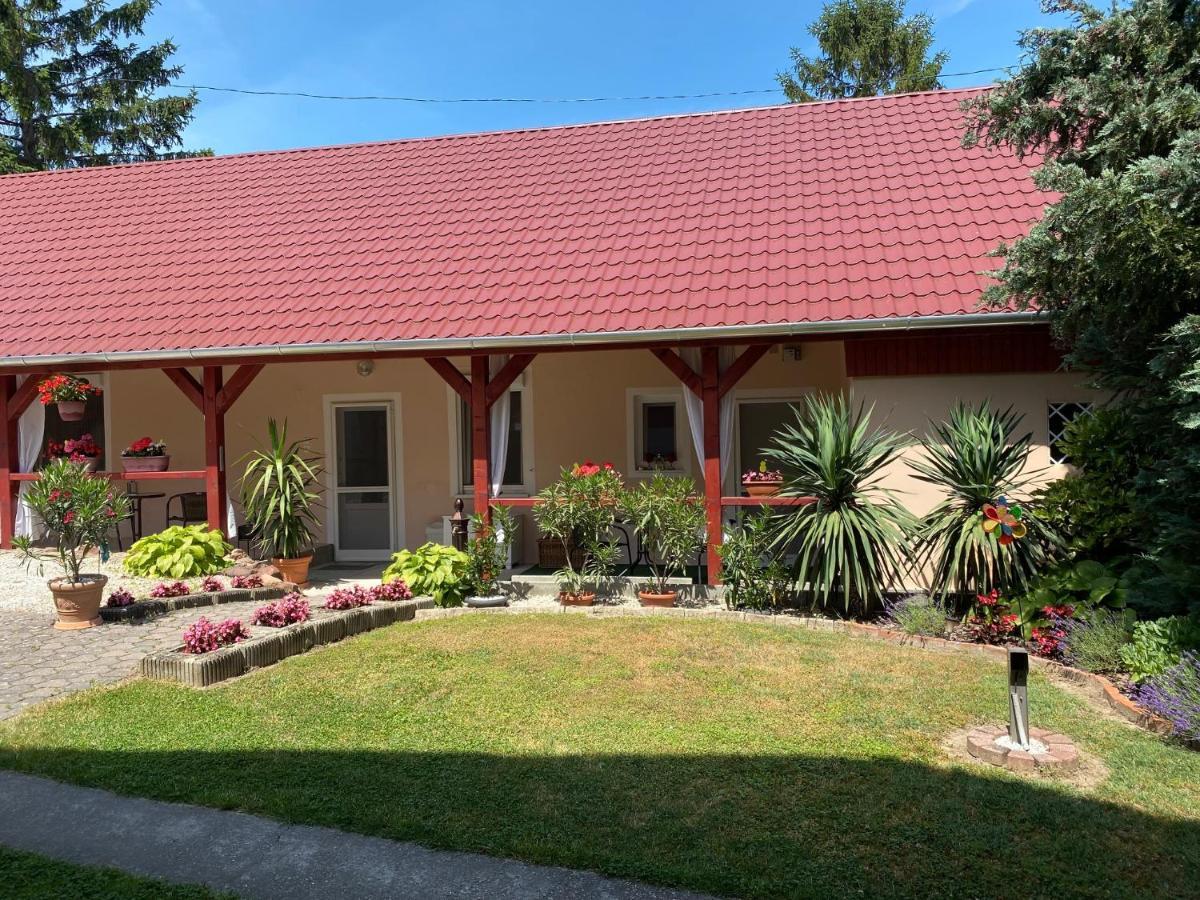 Do-Ti Apartmanhaz Balatonlelle Εξωτερικό φωτογραφία